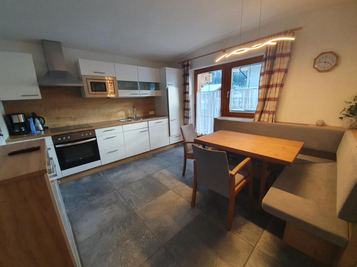 Haus Stefan Apartamento Neustift im Stubaital Exterior foto