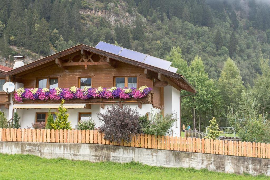 Haus Stefan Apartamento Neustift im Stubaital Exterior foto