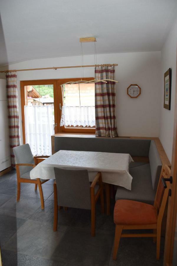 Haus Stefan Apartamento Neustift im Stubaital Exterior foto